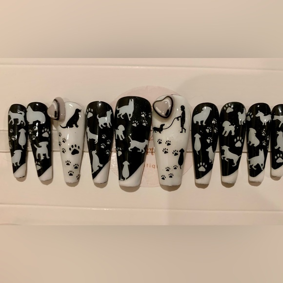 Nail Art & Co Boutique: Doggie Day Press on nails - Picture 3 of 3